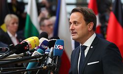 Luxembourg's Prime minister Xavier Bettel talks to the press as he arrives for an European Union Summit at European Union Headquarters in Brussels on October 17, 2019. (Photo by ARIS OIKONOMOU / AFP)