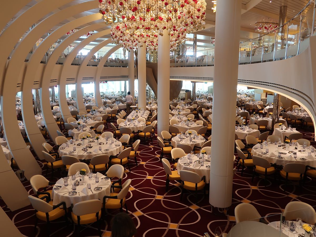 Blick in den Dining Room, einem von gleich mehreren hervorragenden Restaurants auf dem Schiff der Extraklasse.