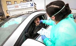 Lokales,Laboratoires Réunis-Corona-Test Drive-In.Junglinster. Foto: Gerry Huberty/Luxemburger Wort