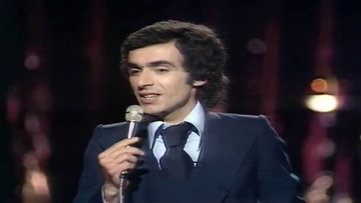 A música "E depois do Adeus" conseguiu apenas 3 pontos na Eurovisão de 1974. Os vencedores desta edição foram os Abba, com "Waterloo". 