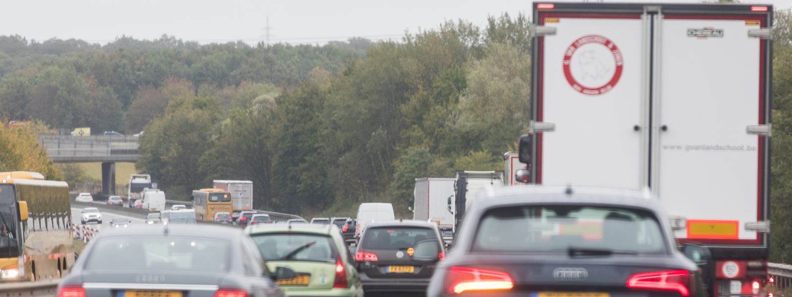 Pendeln dürfte für viele Grenzgänger und deren Arbeitgeber bald teurer werden. 