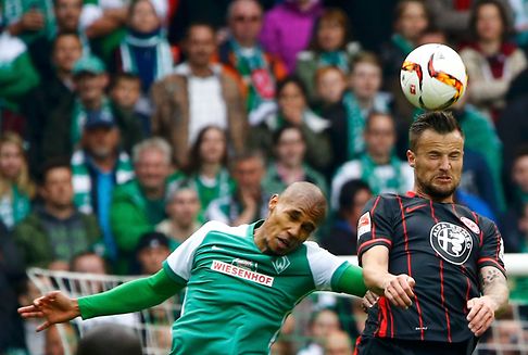 Vor dem Relegationsspiel : Frankfurts Kapitän will trotz schwerer Tumorerkrankung spielen