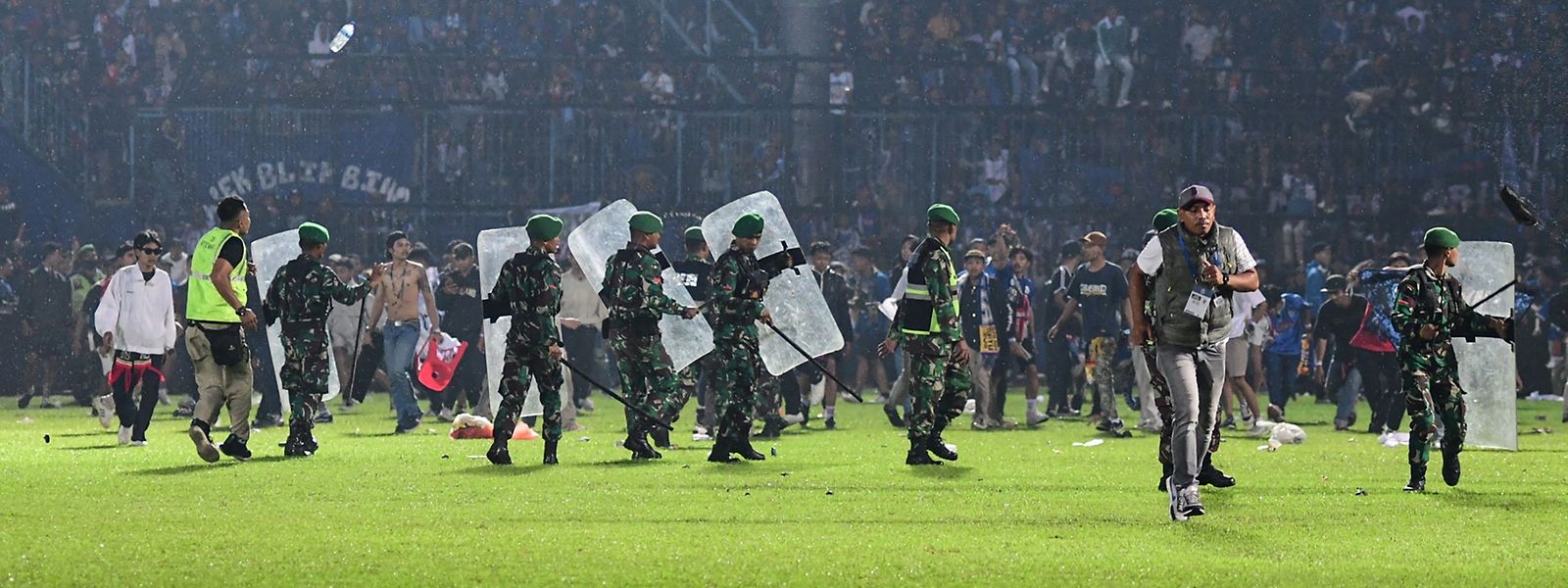Die Tragödie hatte sich in der indonesischen Provinz Ost-Java bei der Partie zwischen Arema FC und Persebaya FC ereignet.