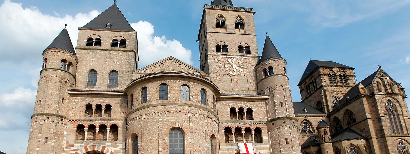 Der Dom St. Peter in Trier.
