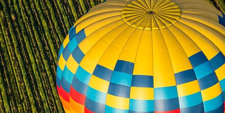 Heißluftballon fängt bei Landung Feuer - Vimarsana News