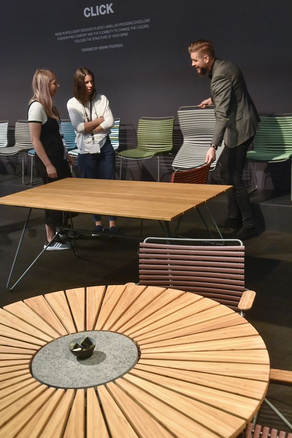 Gartenmöbel werden schicker und stilvoller: Ein Hingucker ist zum Beispiel dieser&nbsp;Gartentisch von Houe.