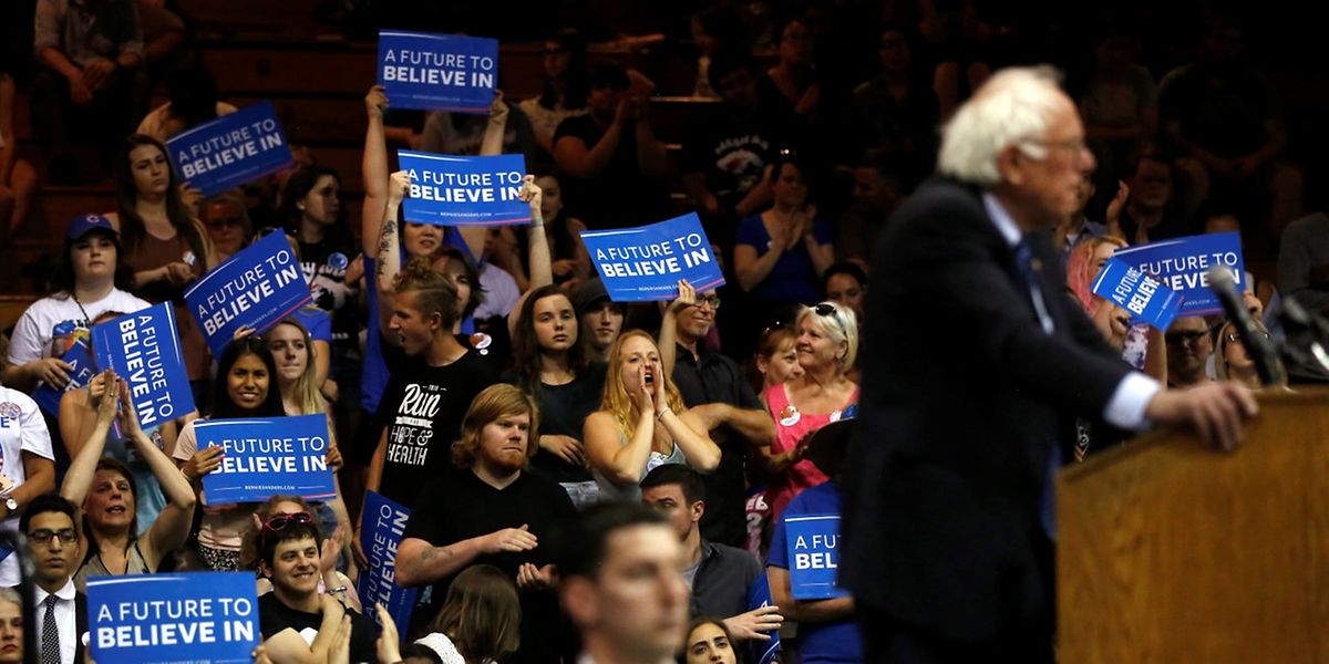 Bernie Sanders gibt nicht auf - und kann in West Virginia seine Konkurrentin schlagen.