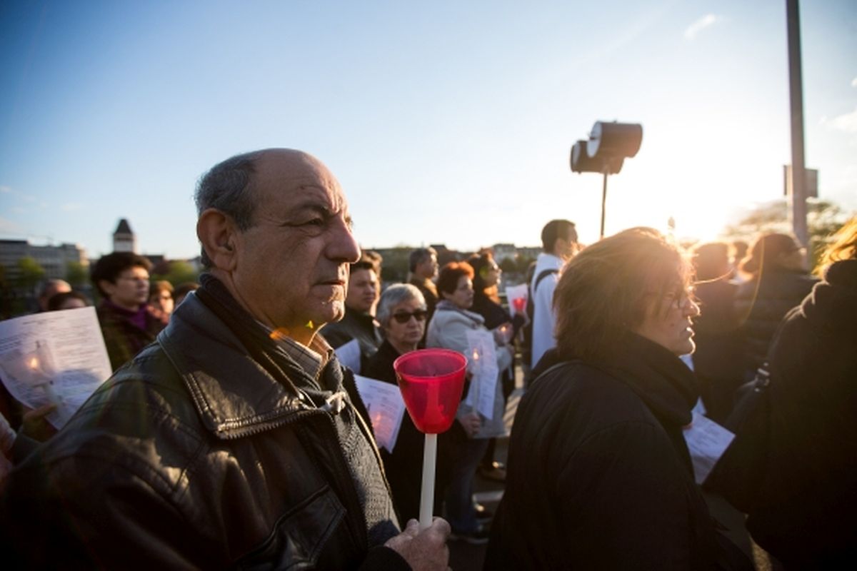 Lichterprozession von der Herz-Jesu-Kirche zur Kathedrale.