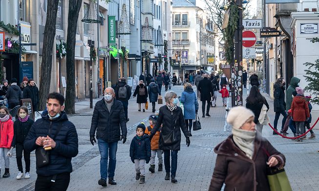 Shoppers in Luxembourg City