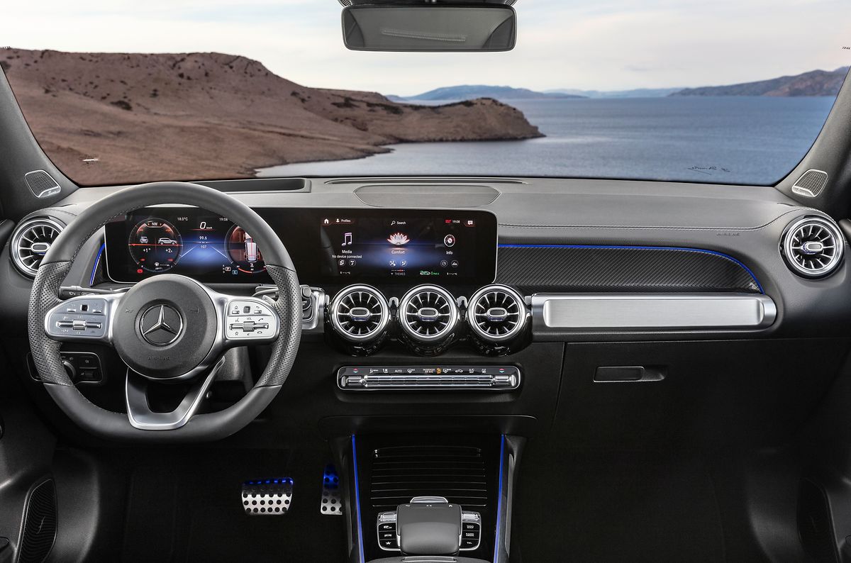 Das Cockpit des bis zu siebensitzigen GLB entspricht im Wesentlichen jenem der anderen Mitglieder der A-Familie.