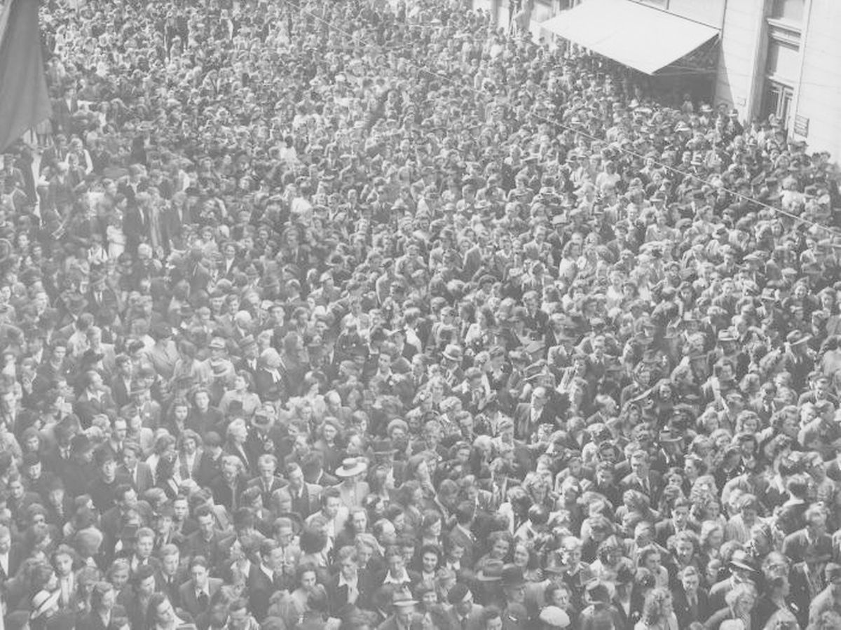No dia 14 de Abril de 1945 a população saiu à rua para saudar o regresso de Charlotte ao país
