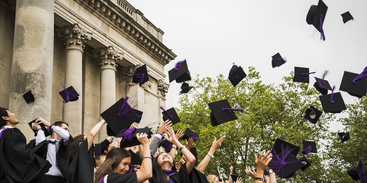 Großbritannien lockt mit traditionsreichen Universitäten. Seit 2012 gibt es dort allerdings auch die höchsten Studiengebühren in ganz Europa. Nicht jeder kann und will sich das noch leisten.