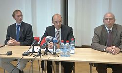  Im Anschluss an die Entscheidung der Kriminalkammer, den Prozess auszusetzen, erklärte der beigeordnete Staatsanwalt Georges Oswald, warum jetzt sechs weitere Anklagen erheben will.