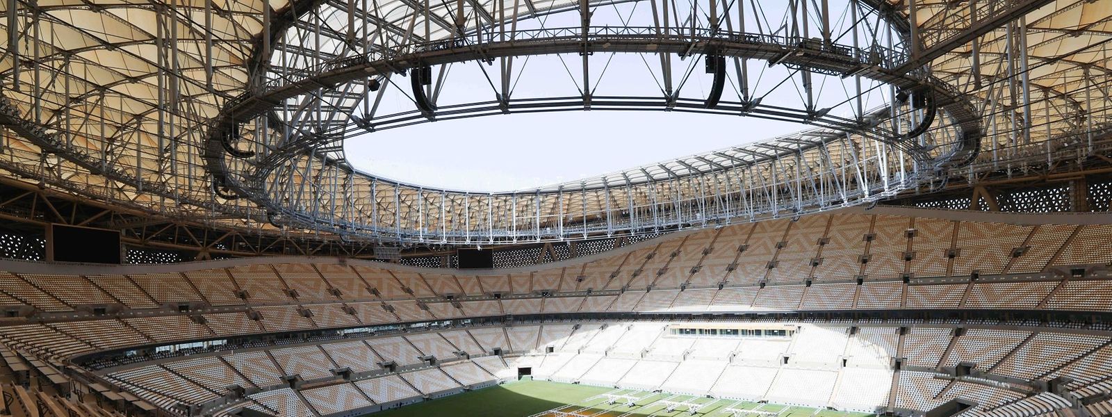 Das majestätische Lusail Stadion mit fast 90.000 Zuschauerplätzen wurde extra für die WM errichtet.