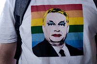 Manifestação a favor dos direitos LGBT na Hungria, em 2021, país que aprovou uma lei contra os direitos da comunidade 'queer'.