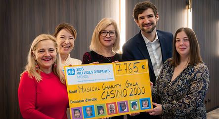 Remise Chèque SOS Villages Enfants Monde - Mondorf-les-Bains - CASINO 2000 - GALERIE - 09/01/2026 - Photo CASINO 2000