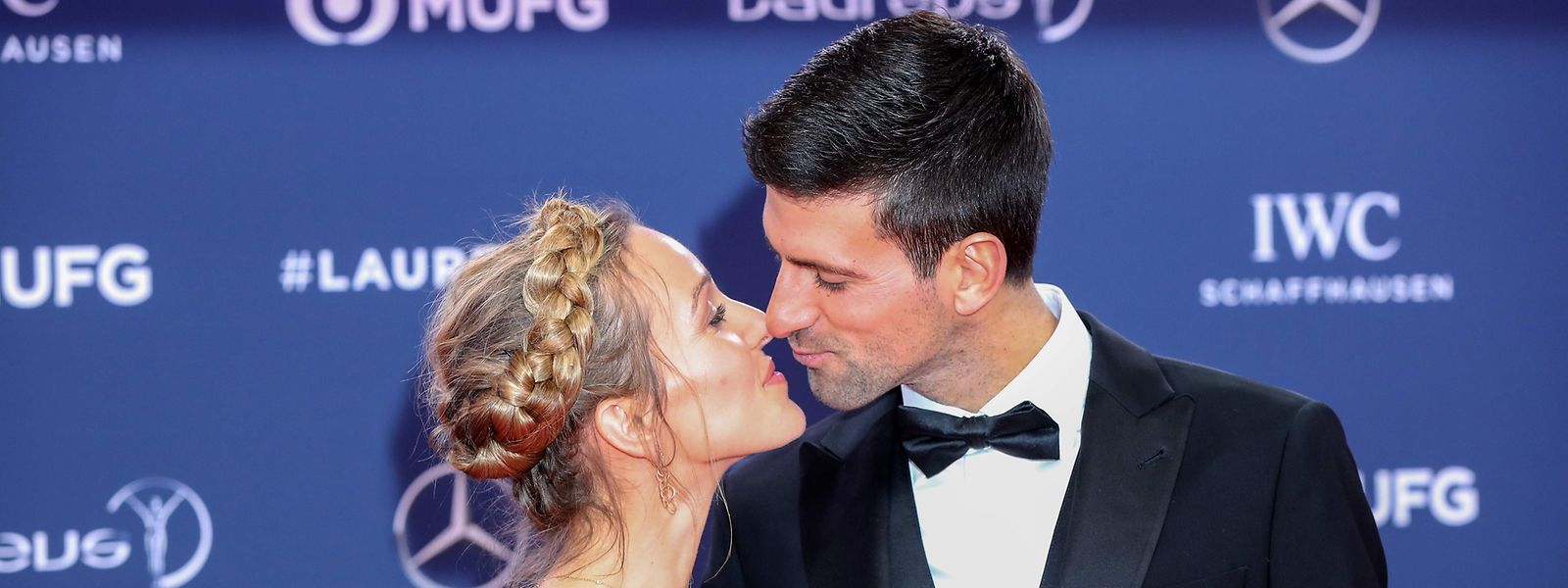 Djokovic Und Biles Durfen Jubeln