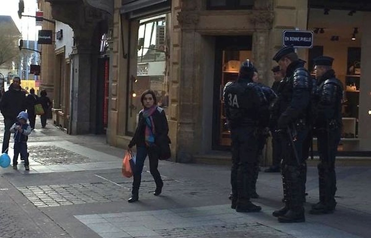 Tout le centre-ville s'est retrouvé paralysé.
