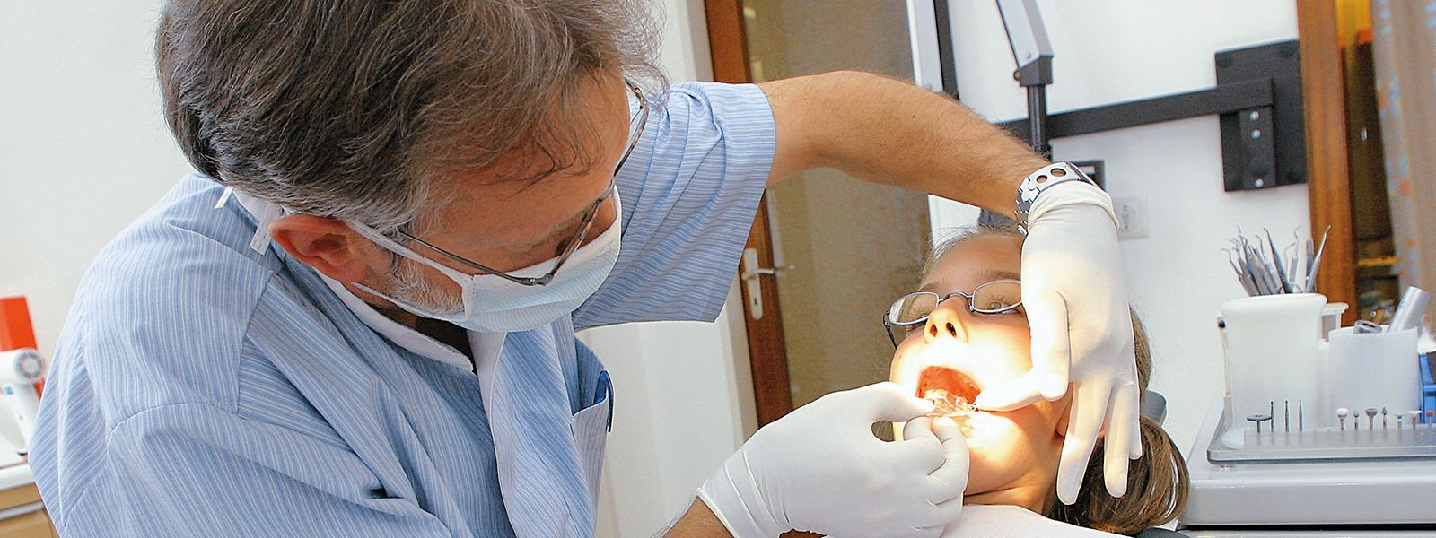 Ein Zahnarztbesuch wird in den kommenden Tagen nur im Notfall möglich sein.