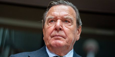 Gerhard Schröder: "Mit mir hätte es das nicht gegeben" - Vimarsana News