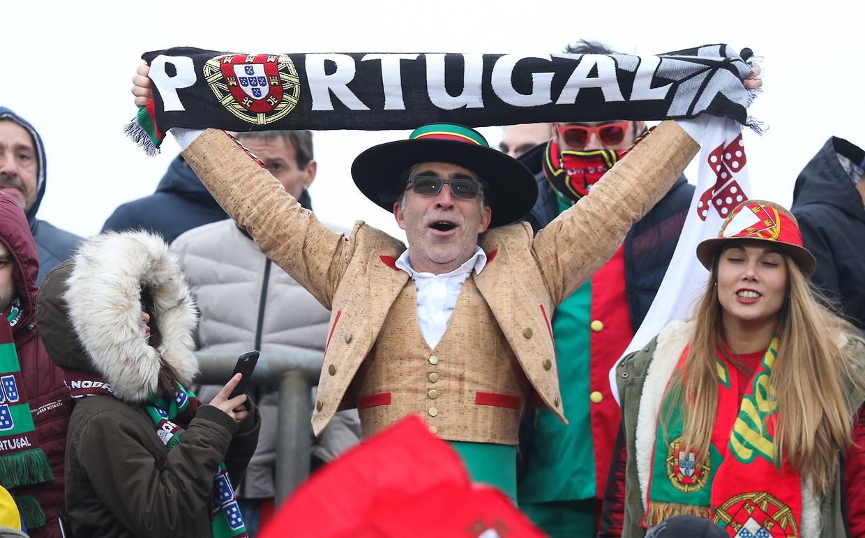 Fans Portugal / Soccer, Qualification European Championship 2020, Group B, matchday 10 / 17.11.2019 / Luxembourg - Portugal / Stade Josy Barthel / Photo: Yann Hellers