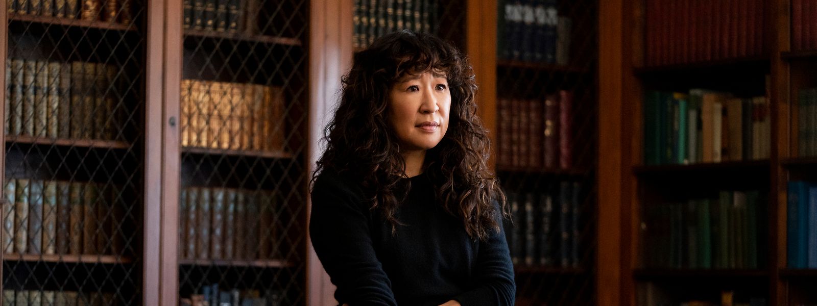 Vom Krankenhaus in „Grey’s Anatomy“ zu einem Uniposten: Sandra Oh spielt die Professorin, die frischen Wind auf den Campus bringen soll.