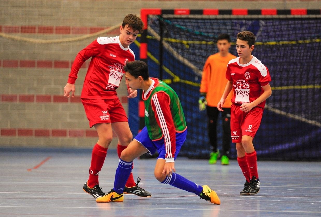 mywort - CS FOLA SCOLAIRES ERREICHEN 2.RUNDE IM LALUX-FUTSAL CUP 2015