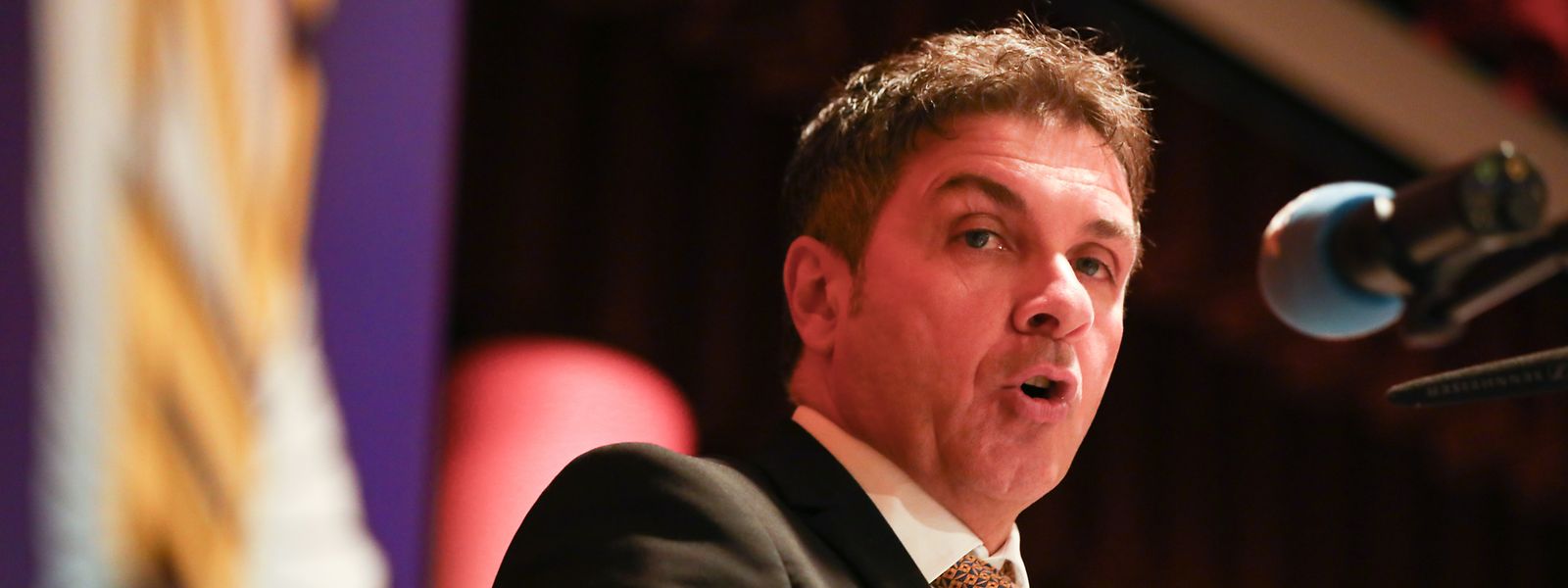 „Die Polizeireform ist fehlgeschlagen. Den Bürgern wurde und wird Sand in die Augen gestreut“, so SNPGL-Präsident Ricquier. 