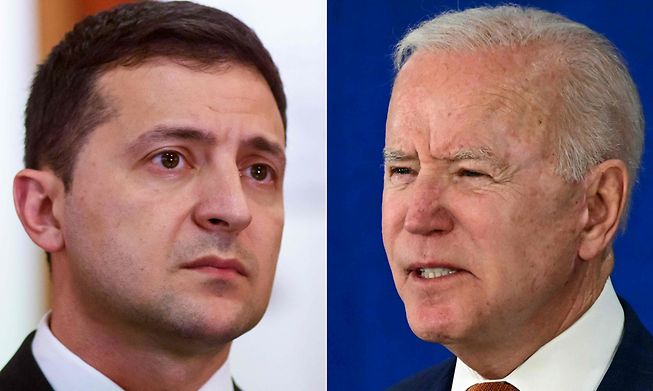 Ukranian President Volodymyr Zelensky (left) and US President Joe Biden 