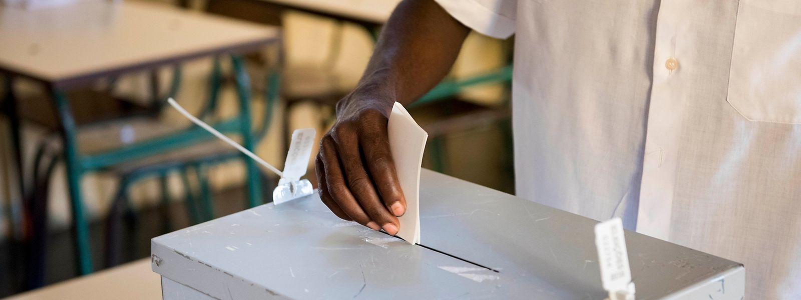 Apenas cerca de 10% dos cabo-verdianos inscritos nos cadernos eleitorais foram votar