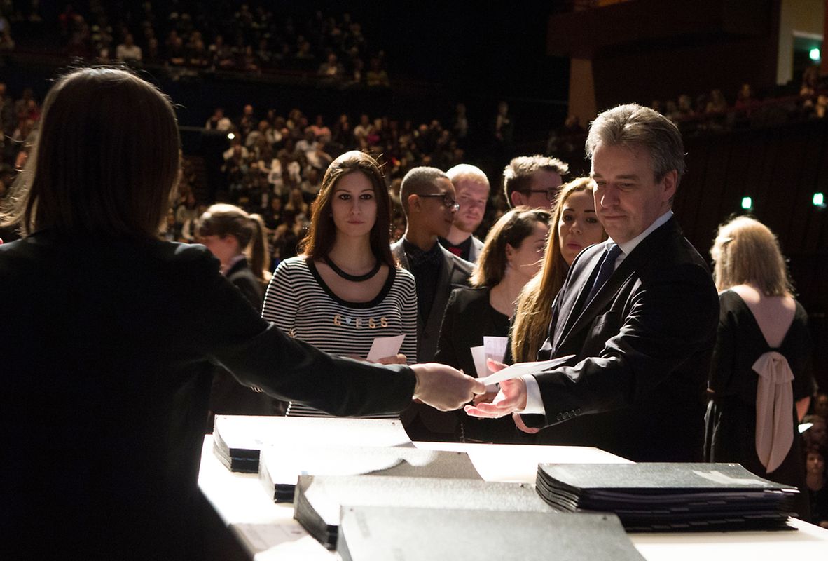 Remise des diplomes CATP/CITP/DAP et Promotion du Travail par le Ministre Claude Meisch a la Philarmonie, Luxembourg, le 01 Mars 2015. Photo: Chris Karaba