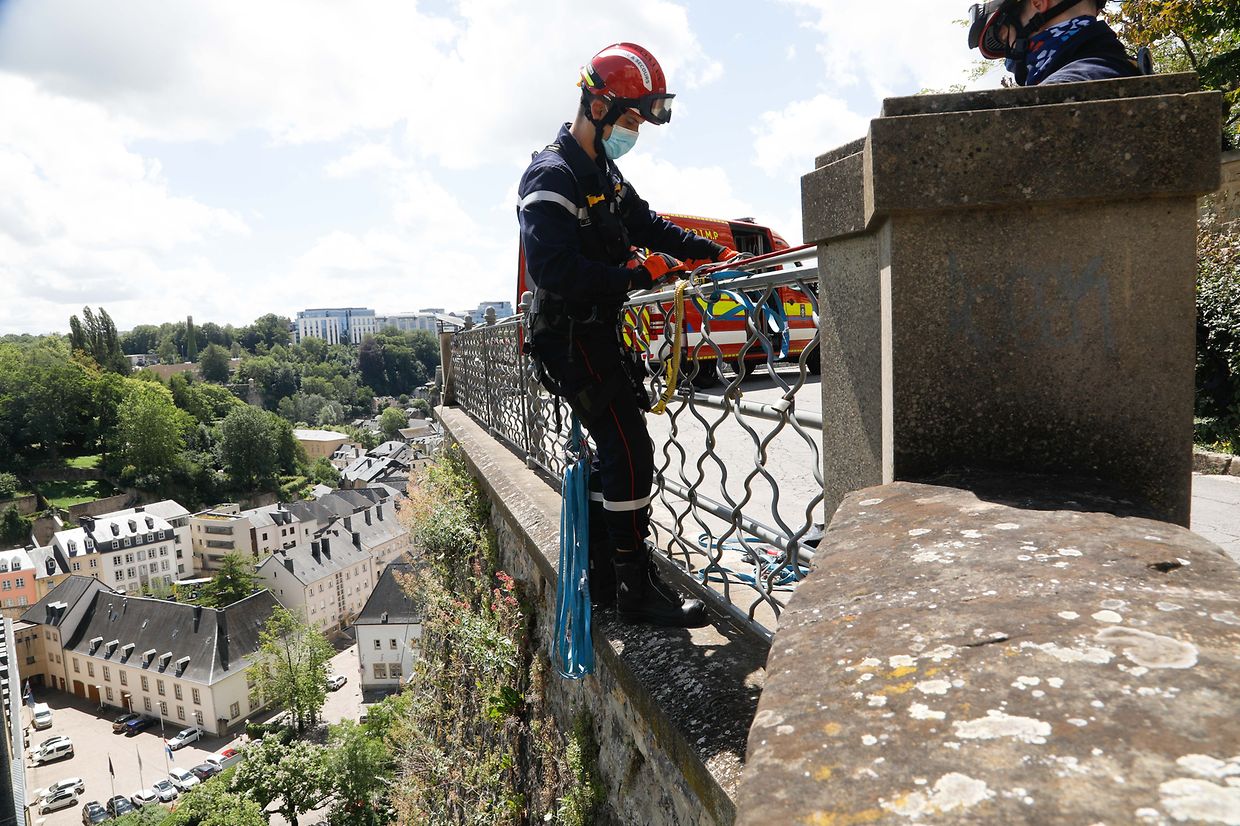 Lokales, Bockfiels, Bockfelsen, Examen, Prüfung, junge Feuerwehrleute lernen über Materialkentnis, Vorstieg und Absichern, Absturtzssicherung Foto: Anouk Antony/Luxemburger Wort