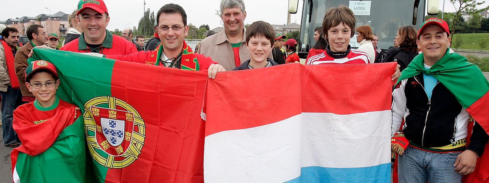 Portugueses no Grão-Ducado, durante um jogo entre o Luxemburgo e Portugal.
