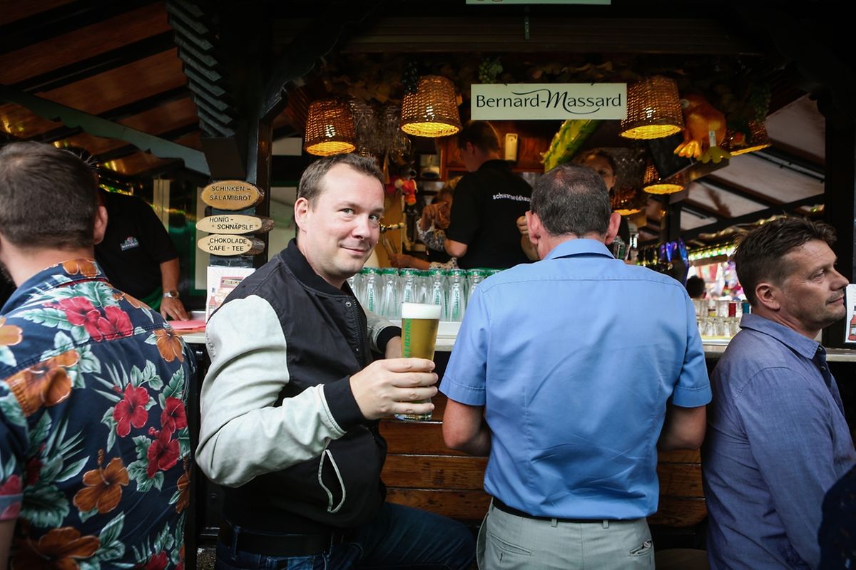 Die Schuberfouer auf dem Glacisfeld ist eröffnet. 20 Tage Spiel, Spaß und Spannung beginnen damit. 