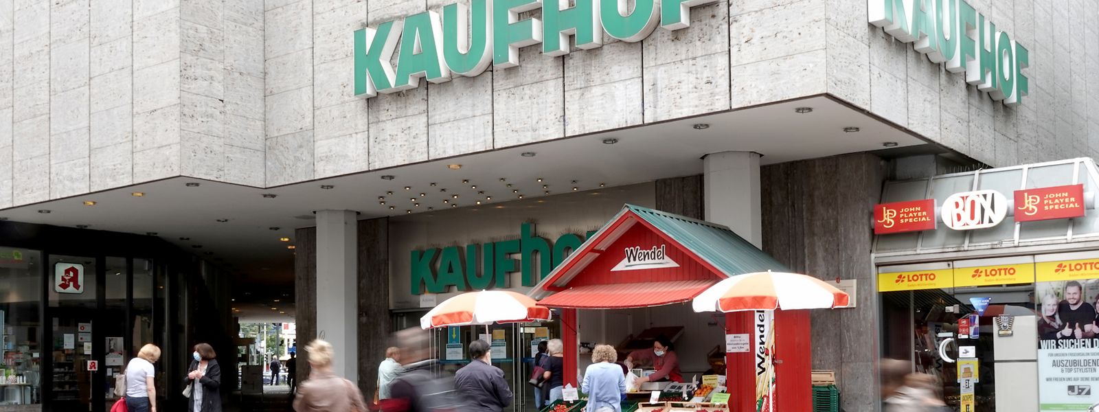 Karstadt Kaufhof Schliessung Von 62 Filialen