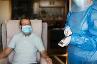 Les nouveaux vaccins "bivalents" sont adaptés au variant Omicron.
