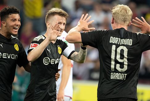 Späte Tore retten Dortmunds Sieg in Köln