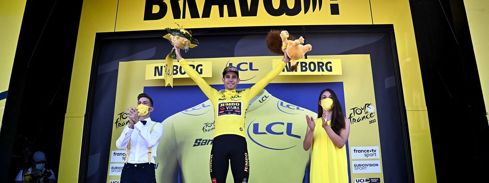 Ce samedi, c'est le coureur belge de l'équipe Jumbo-Visma Wout Van Aert qui s'est emparé du célèbre maillot jaune et qui est donc devenu le leader du classement général.