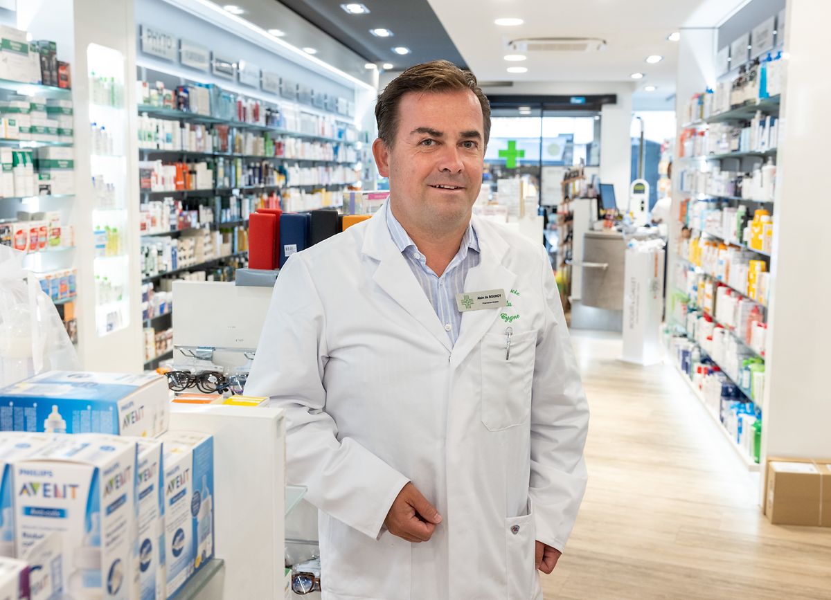 Alain de Bourcy, le président du Syndicat des pharmaciens, ne voit pas l'intérêt du commerce en ligne pour les pharmaciens luxembourgeois. 