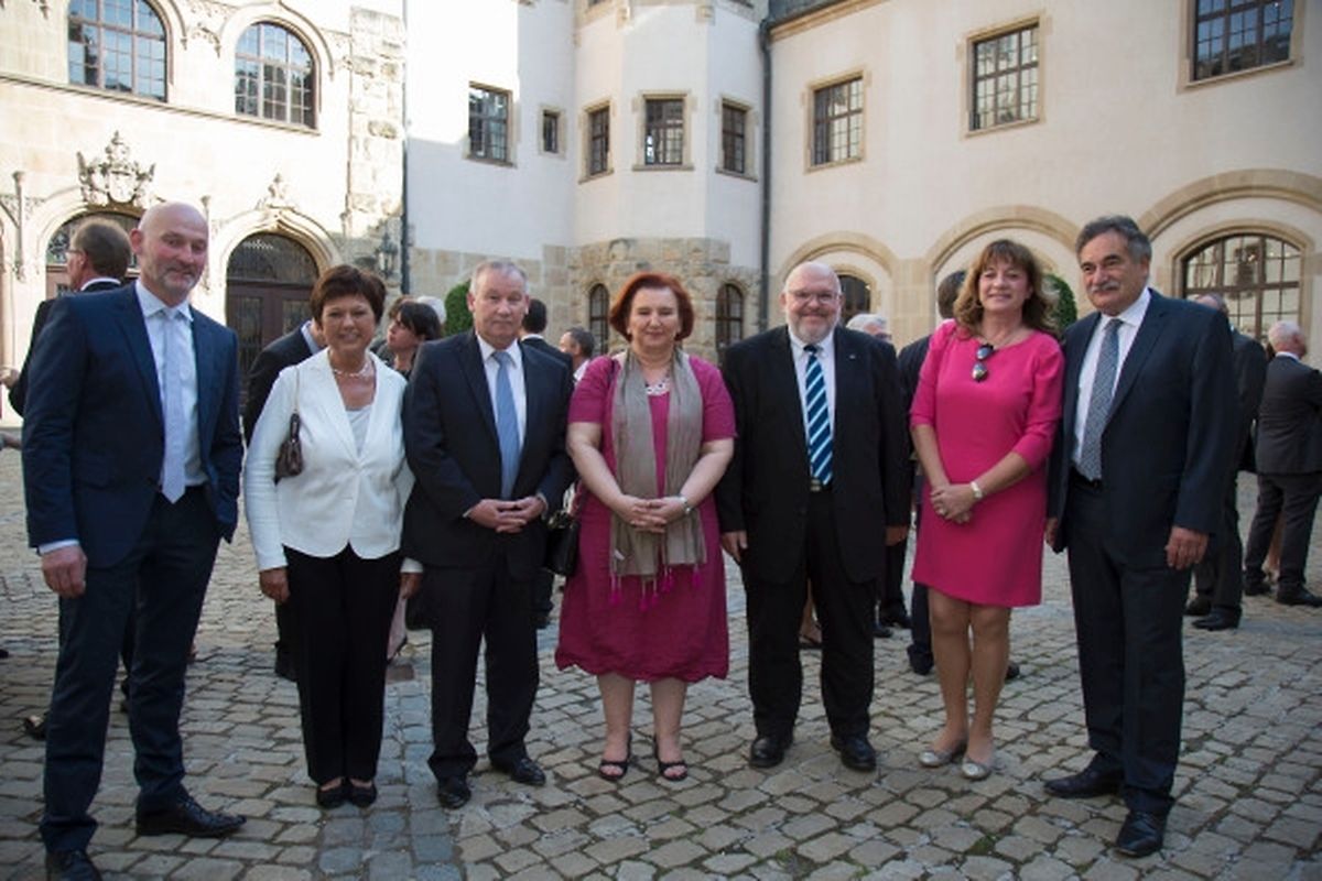 Garden Party der großherzoglichen Familie auf Schloss Berg.