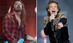 03.06.2018, Rheinland-Pfalz, ---: Dave Grohl (l), Frontmann der Foo Fighters, bei einem Auftritt in Nürnberg und Mick Jagger, Frontman von den Rolling Stones, während eines Auftritts in Edingburgh. (zu dpa: "Mick Jagger singt Lockdown-Lied - mit Überraschungsgast Dave Grohl") Foto: Thomas Frey/Jane Barlow/dpa/PA Wire/dpa +++ dpa-Bildfunk +++