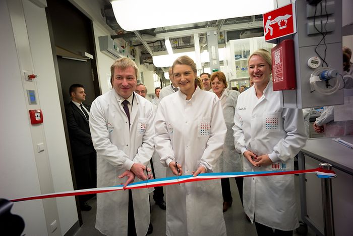 Stéphanie inaugura Scienteens Lab | Cotilleando - El mejor foro de ...