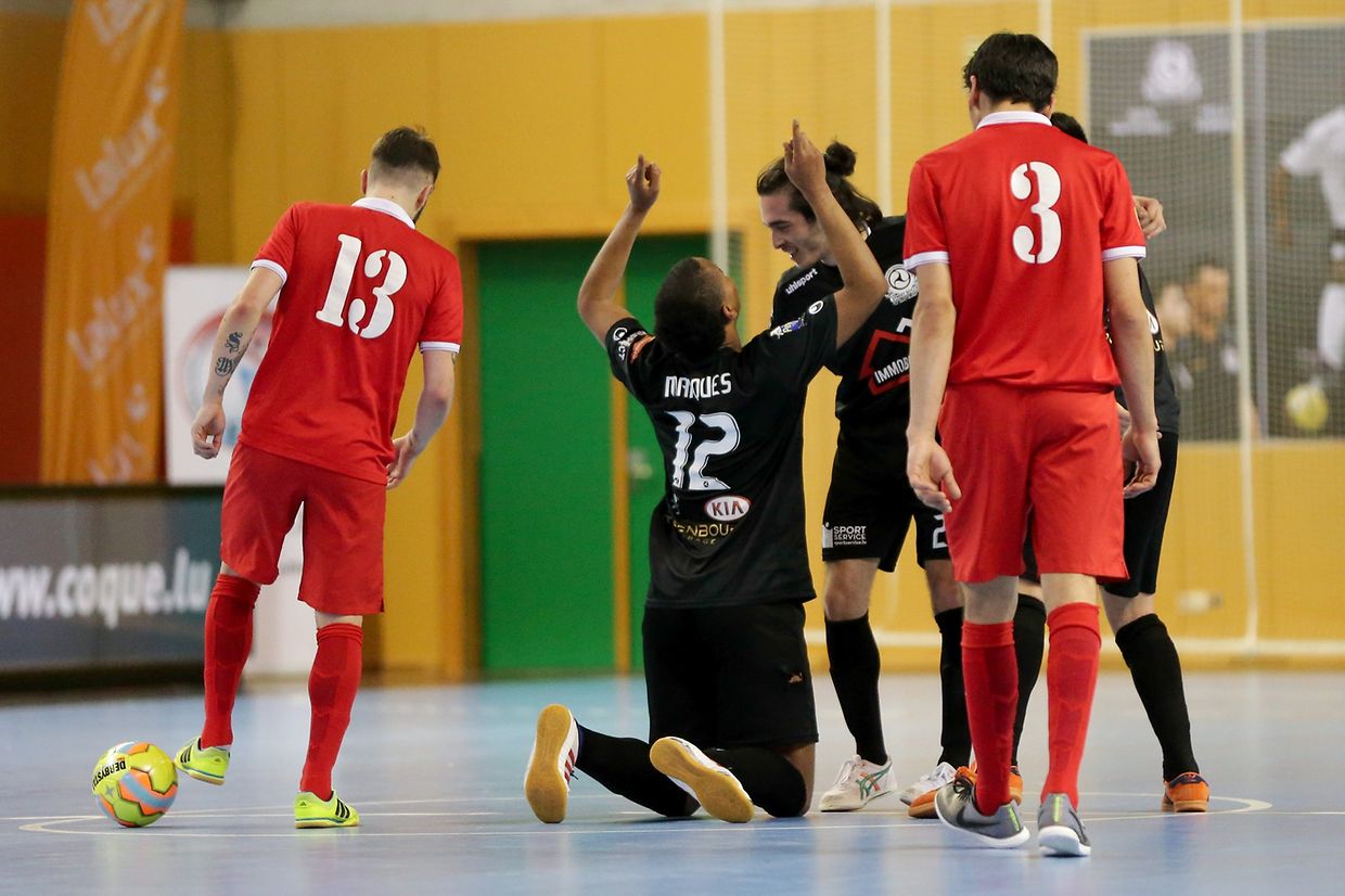 
Numa final electrizante, a ALSS/ FC Münsbach foi a mais feliz e conquistou a taça do Luxemburgo em futsal que na época passada lhe fugiu