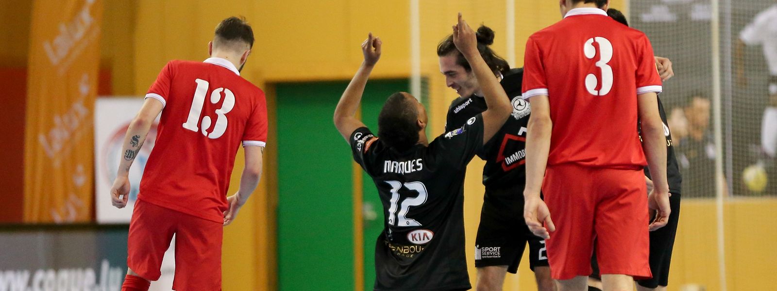 Wilson Marques (FC Münsbach) freut sich über seinen Treffer zum 4:2. Doch es folgten noch zwölf (!) Tore.  