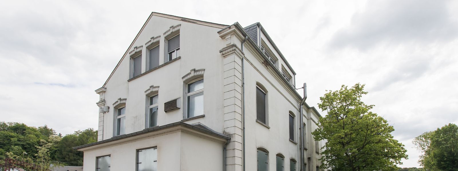 Raum für Kreativität: Bevor auf der Brache Esch-Schifflingen das Quartier Alzette entsteht, werden die alten Gemäuer des ehemaligen Arbed-Direktionsgebäudes anhand von Kunstprojekten neu belebt.