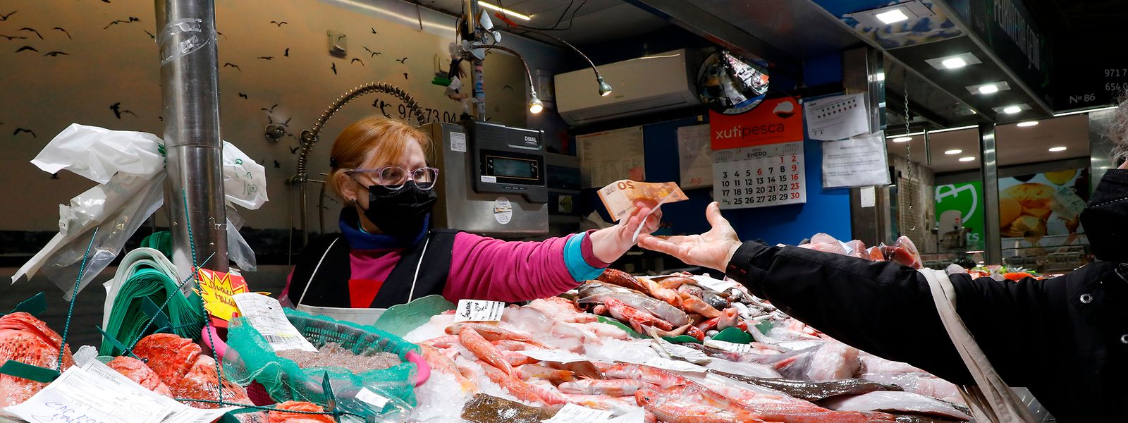 Vor dem Hintergrund der galoppierenden Inflation ist in Spanien eine Debatte über die Möglichkeit einer Deckelung der Preise von Grundnahrungsmitteln ausgebrochen. 