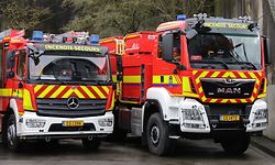 Der Prototyp des Grosstanklöschwagens (rechts) hat eine Kapazität von 10.000 Litern Löschwasser.