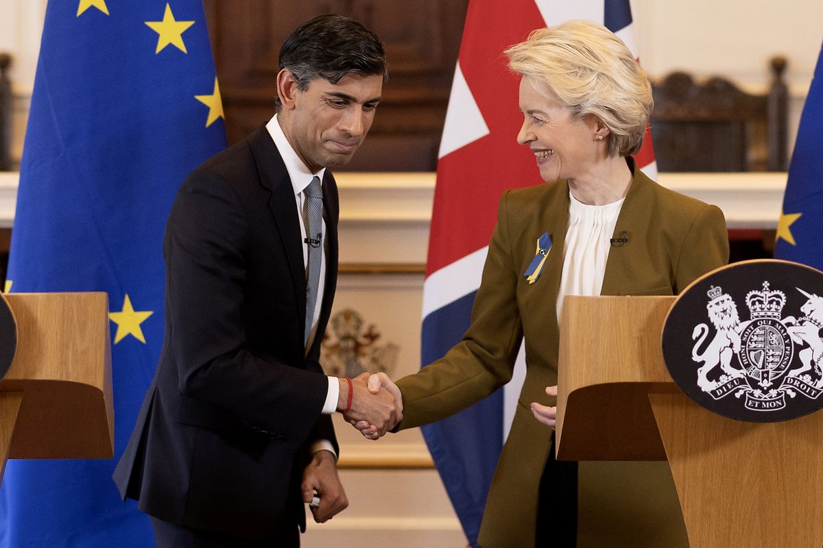 Rishi Sunak, Prime Minister of Great Britain, and Ursula von der Leyen, President of the European Commission, shake hands after a press conference at the Windsor Guildhall 27 February, 2023