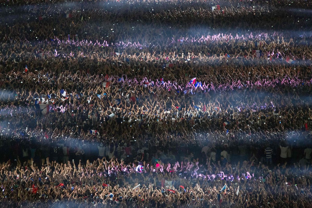 Friedliche und ausgelassen feierten 92 000 Fans gemeinsam den Einzug ins FInale