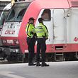 Verschärfte Polizeipräsenz am Flughafen Findel und am Bahnhof.